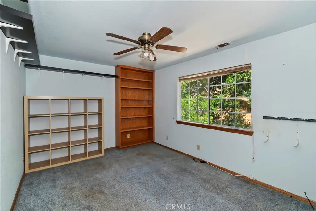 386 Garden Drive, Cedarpines Park, California 92322 home-pic-17