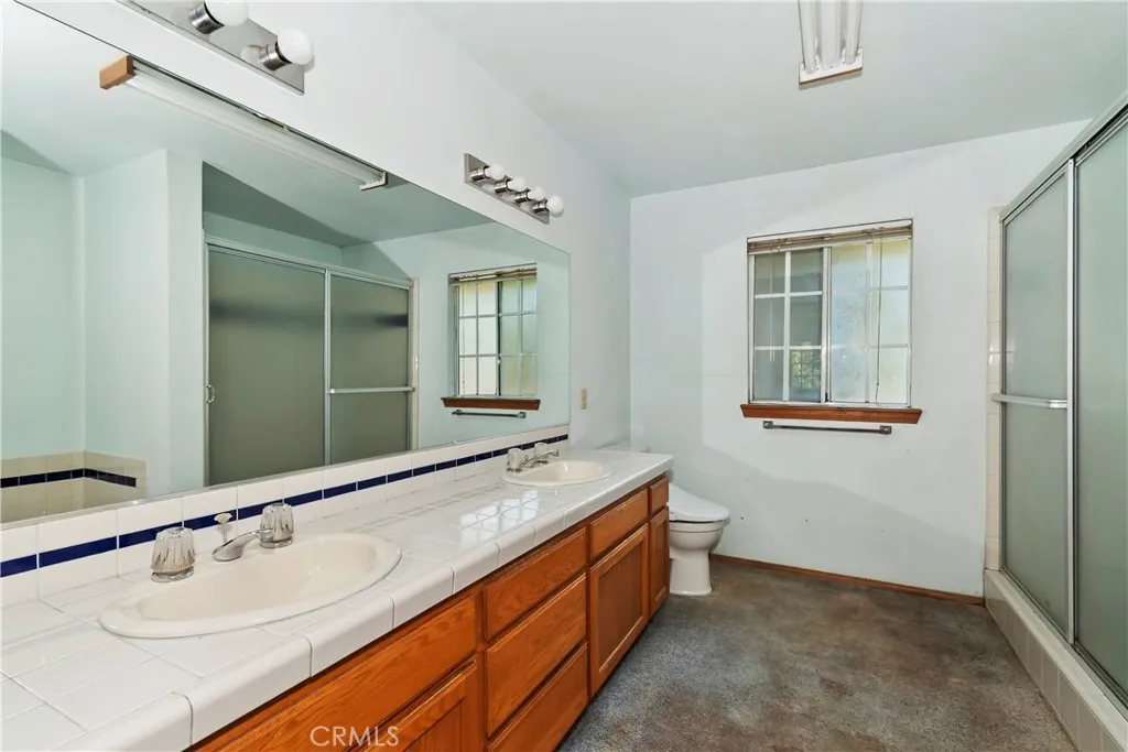 386 Garden Drive, Cedarpines Park, California 92322 home-pic-28