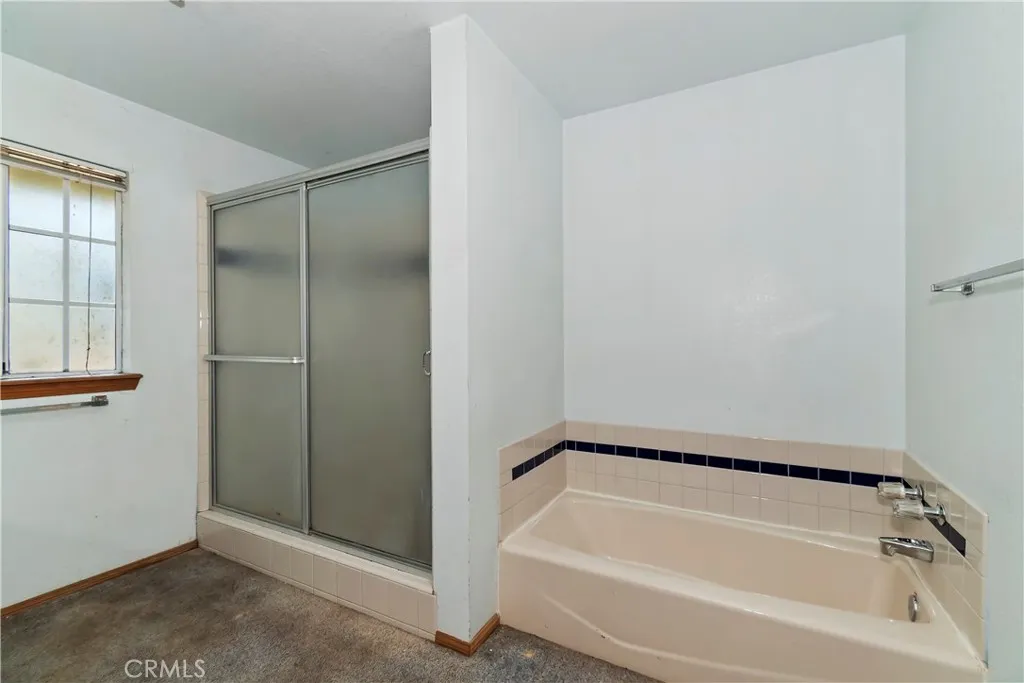 386 Garden Drive, Cedarpines Park, California 92322 home-pic-29