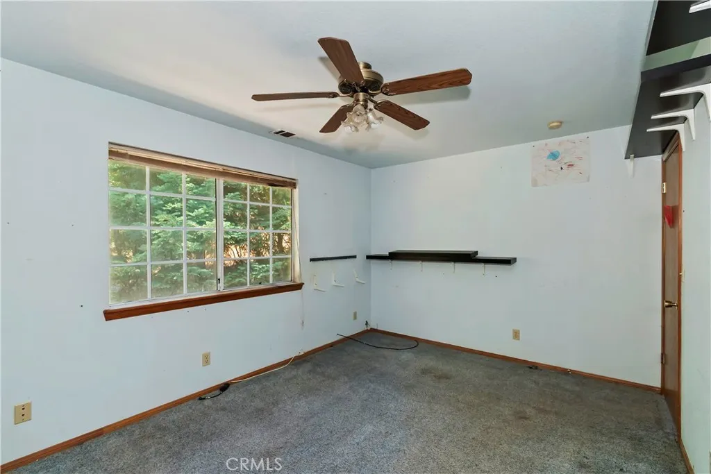 386 Garden Drive, Cedarpines Park, California 92322 home-pic-16
