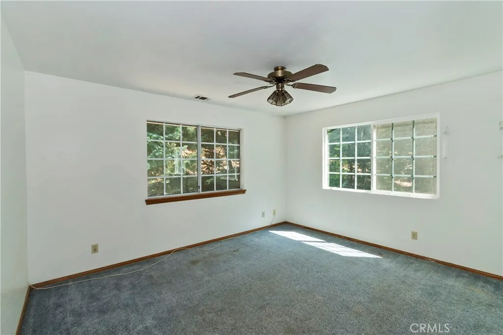 386 Garden Drive, Cedarpines Park, California 92322 home-pic-18