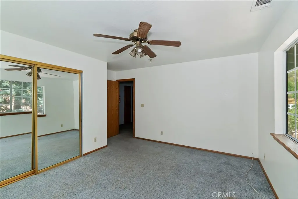 386 Garden Drive, Cedarpines Park, California 92322 home-pic-19