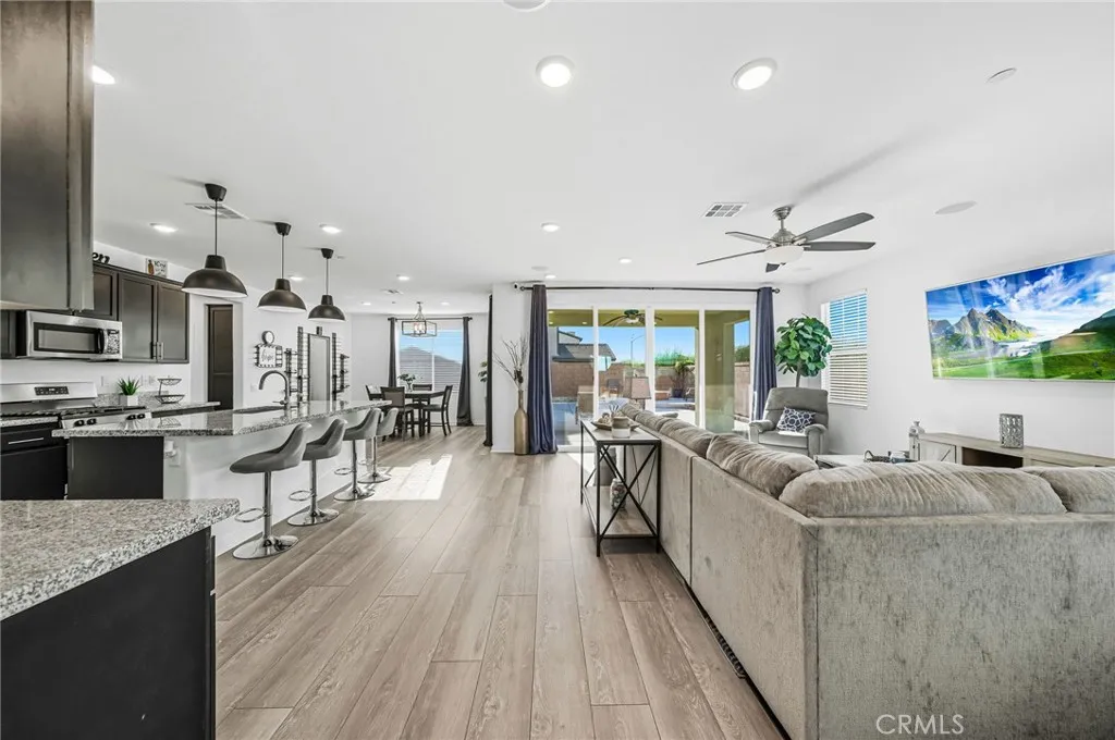 31009 Lusitano Circle, Menifee, California 92584 home-pic-7