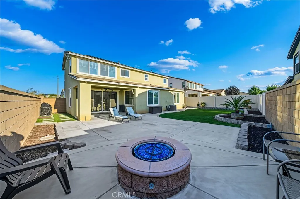 31009 Lusitano Circle, Menifee, California 92584 home-pic-40