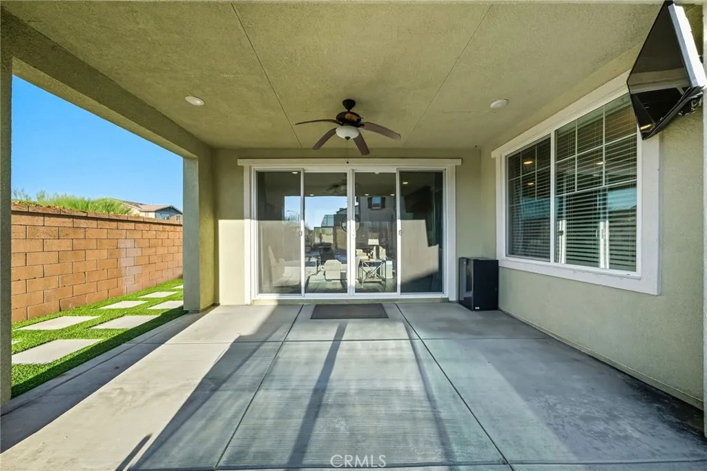 31009 Lusitano Circle, Menifee, California 92584 home-pic-37