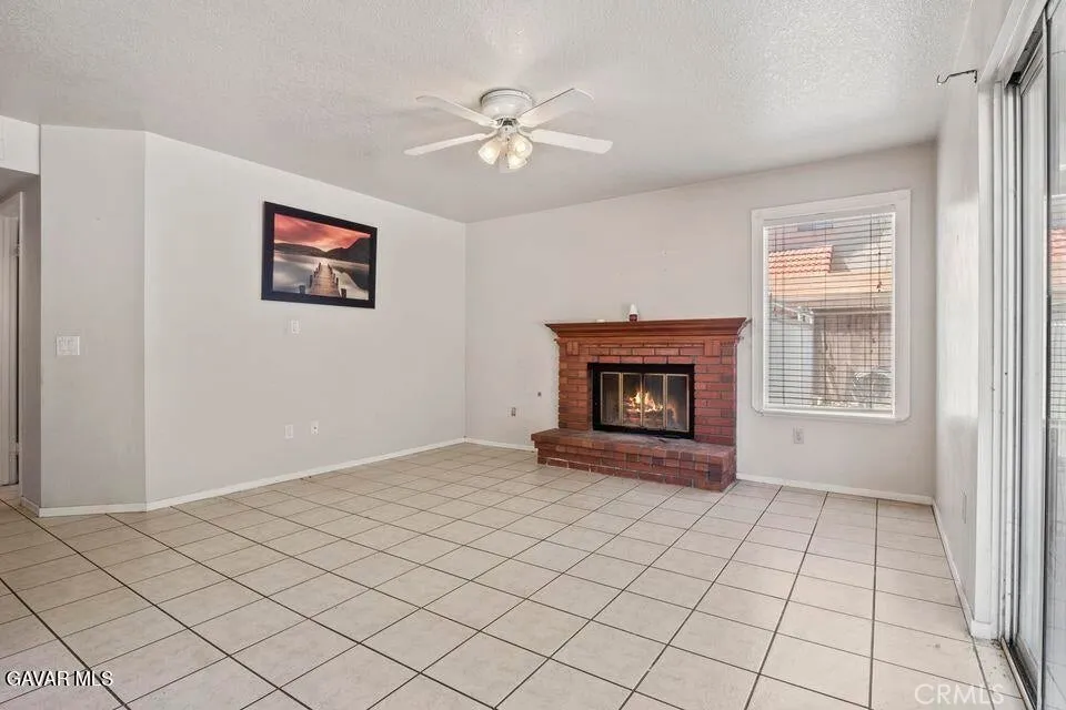 39240 Gunsmoke Court, Palmdale, California 93551 home-pic-9