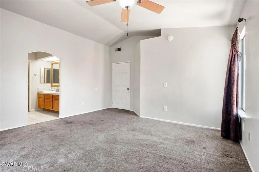 39240 Gunsmoke Court, Palmdale, California 93551 home-pic-16