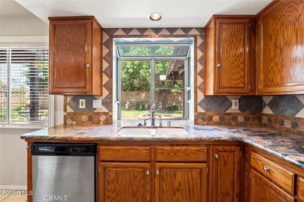 39240 Gunsmoke Court, Palmdale, California 93551 home-pic-13