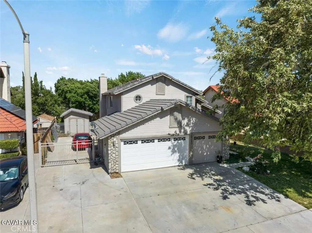 39240 Gunsmoke Court, Palmdale, California 93551 home-pic-3