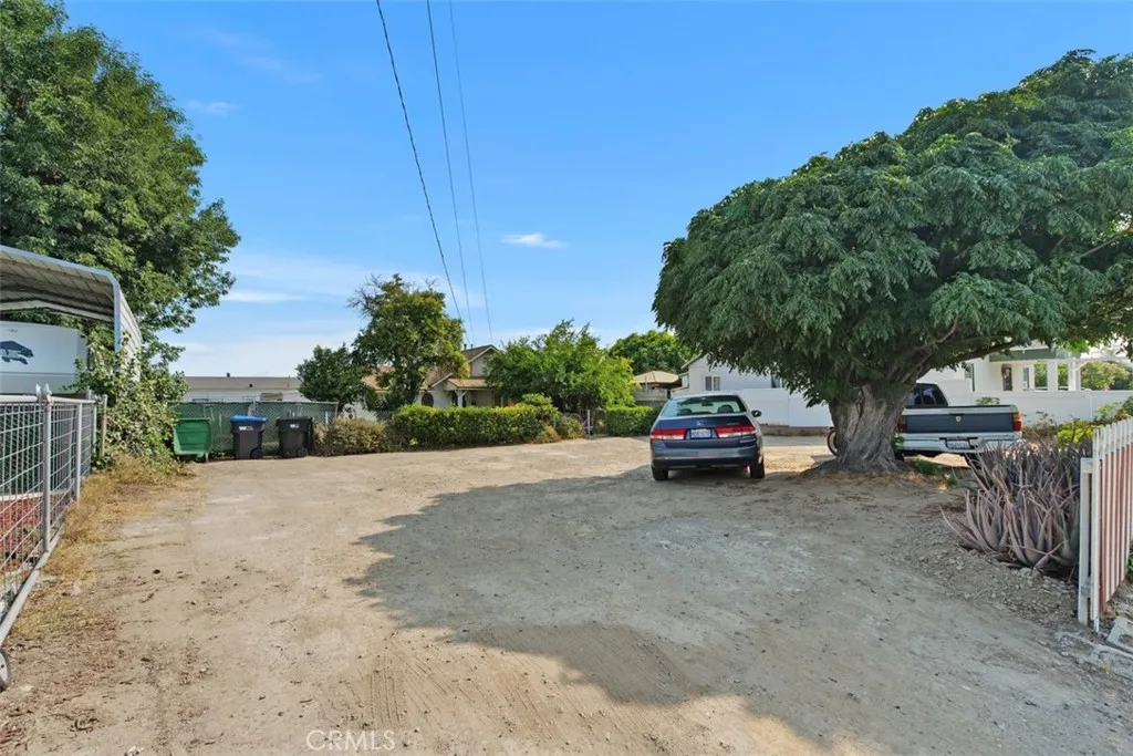 1329 Pleasant View Avenue, Corona, California 92882 home-pic-1