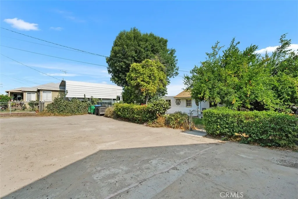 1329 Pleasant View Avenue, Corona, California 92882 home-pic-8