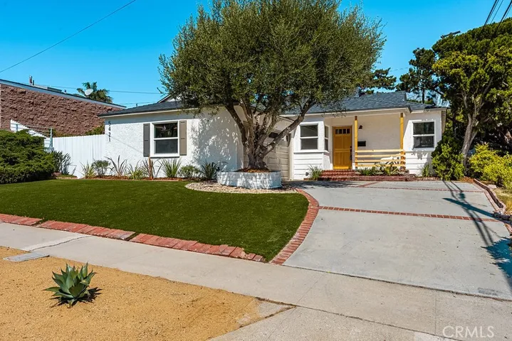 5421 Calle Mayor, Torrance, California 90505