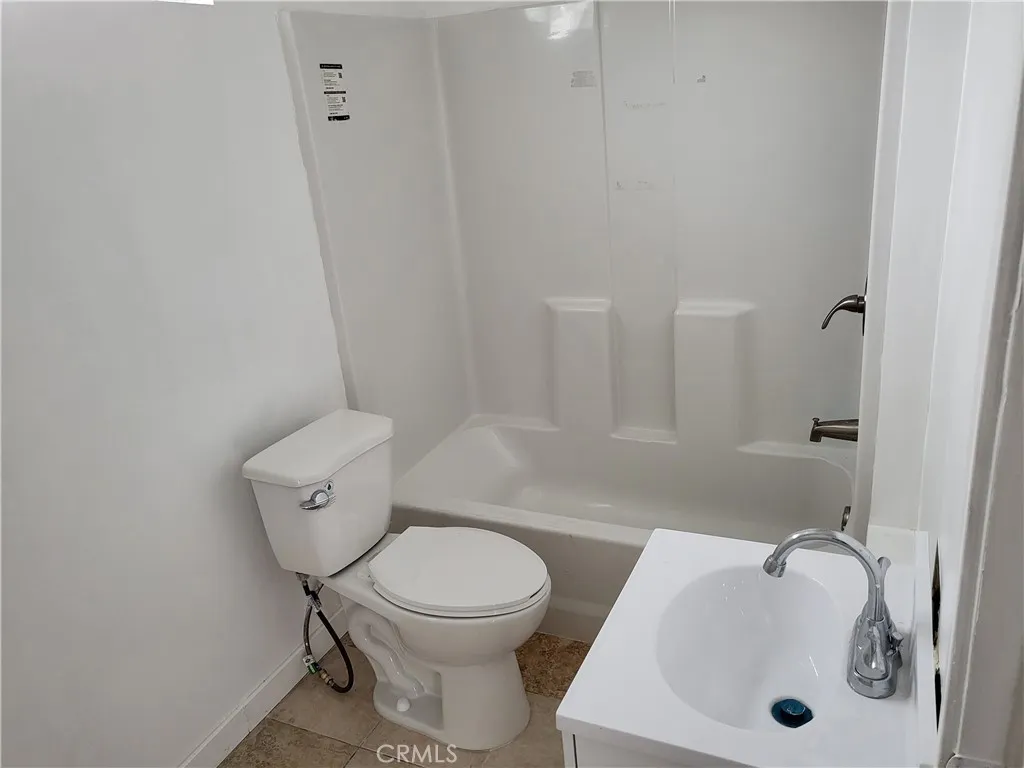 10842 Saticoy Street, Sun Valley, California 91352 home-pic-12