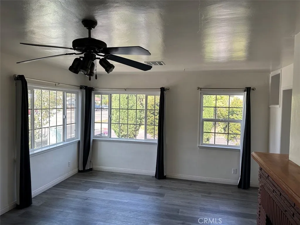 10842 Saticoy Street, Sun Valley, California 91352 home-pic-5