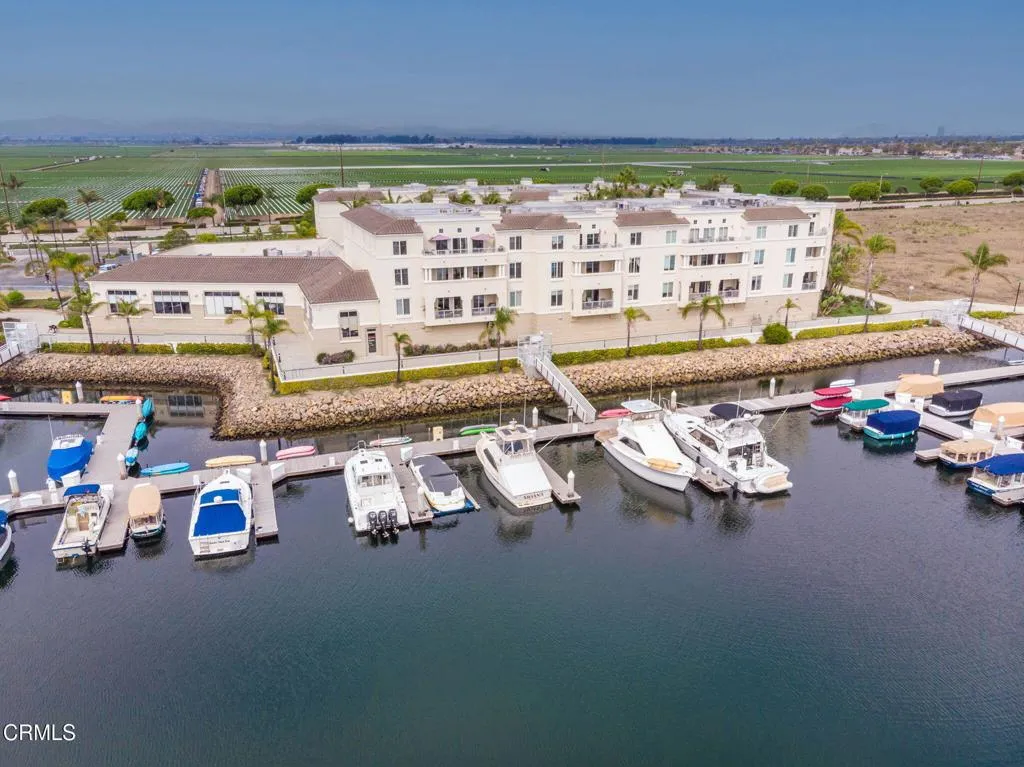 4256 Tradewinds Drive, Oxnard, California 93035 home-pic-42