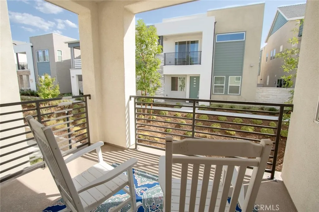 27136 Purple Sage Court, Valencia, California 91381 home-pic-15