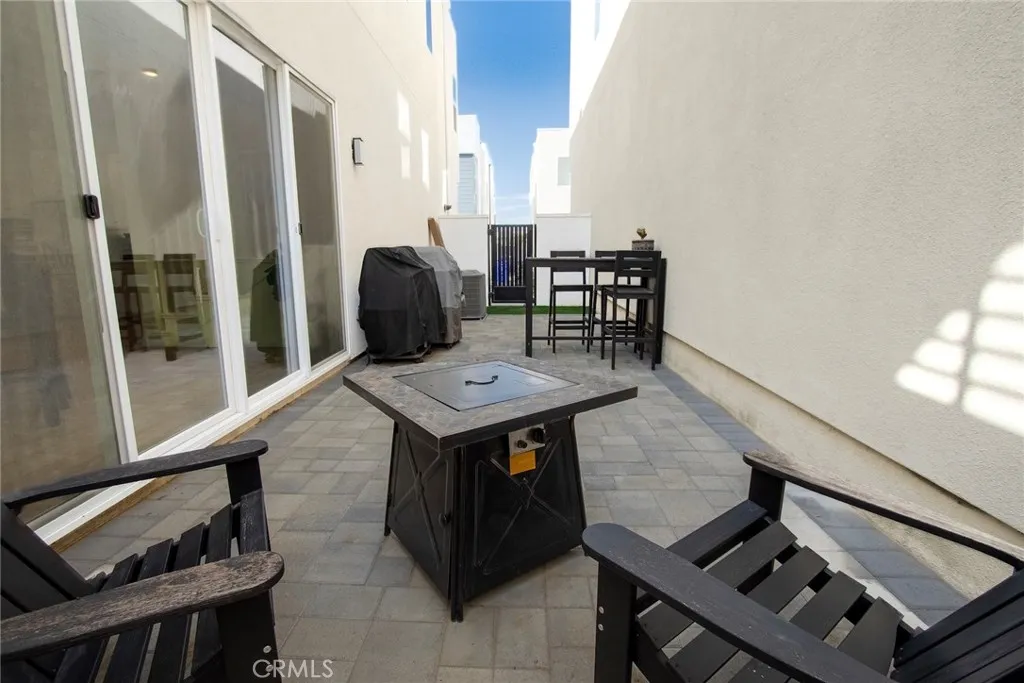 27136 Purple Sage Court, Valencia, California 91381 home-pic-9