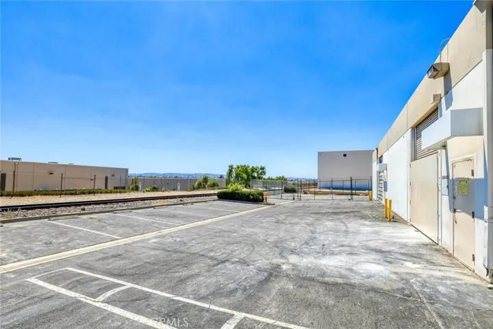 15562 Azusa Canyon Road D & E, Irwindale, California 91706