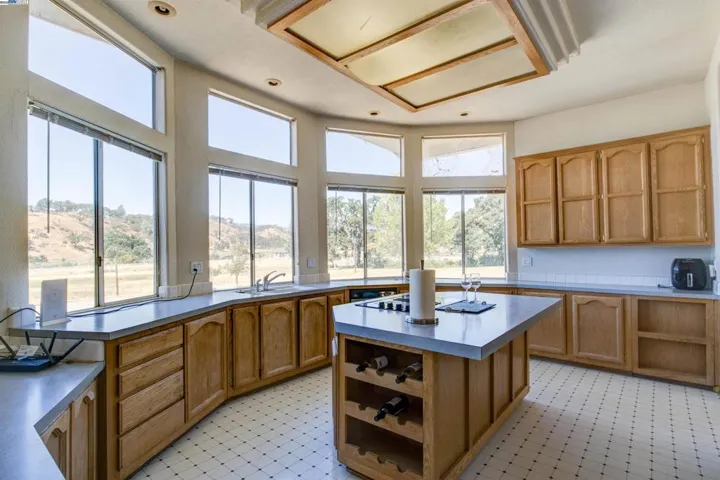 Main Home Kitchen