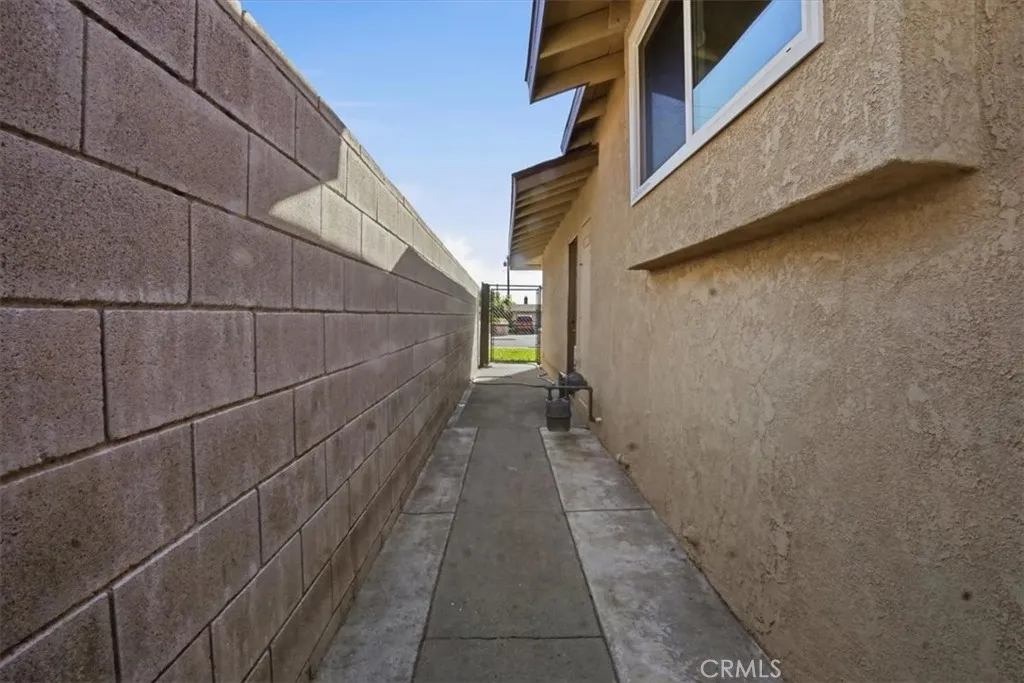 1512 W 6th Street, Ontario, California 91762 home-pic-10
