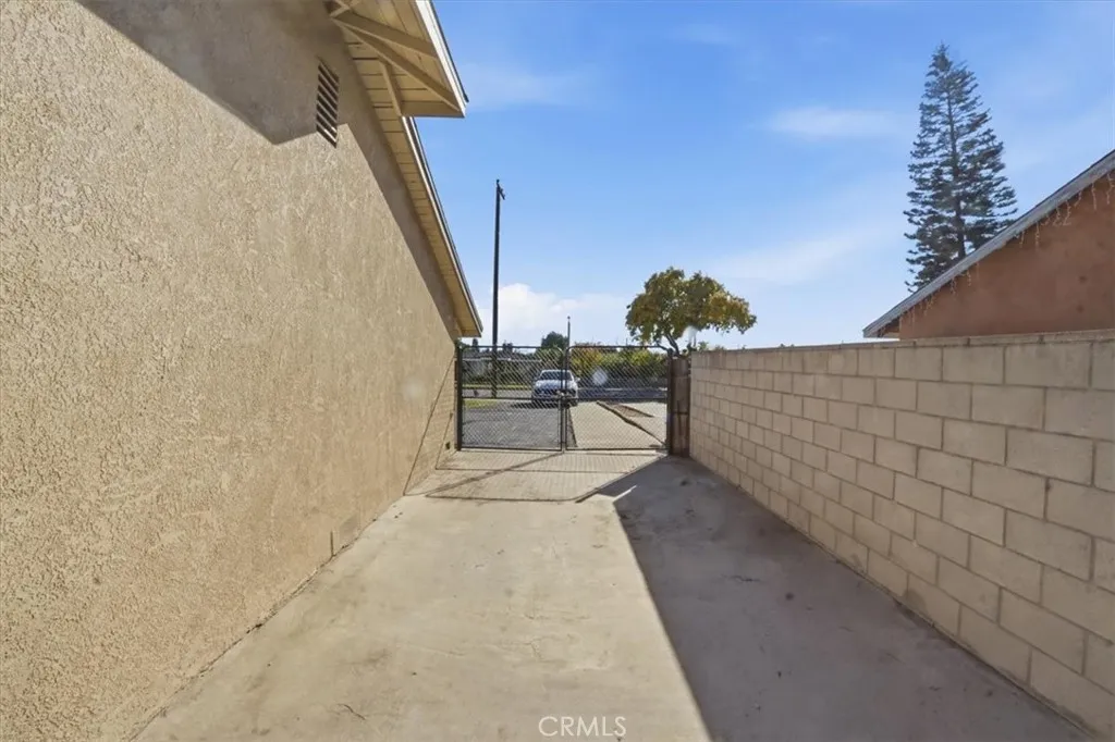 1512 W 6th Street, Ontario, California 91762 home-pic-11