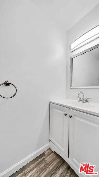 223 S Acacia Avenue home-pic-14