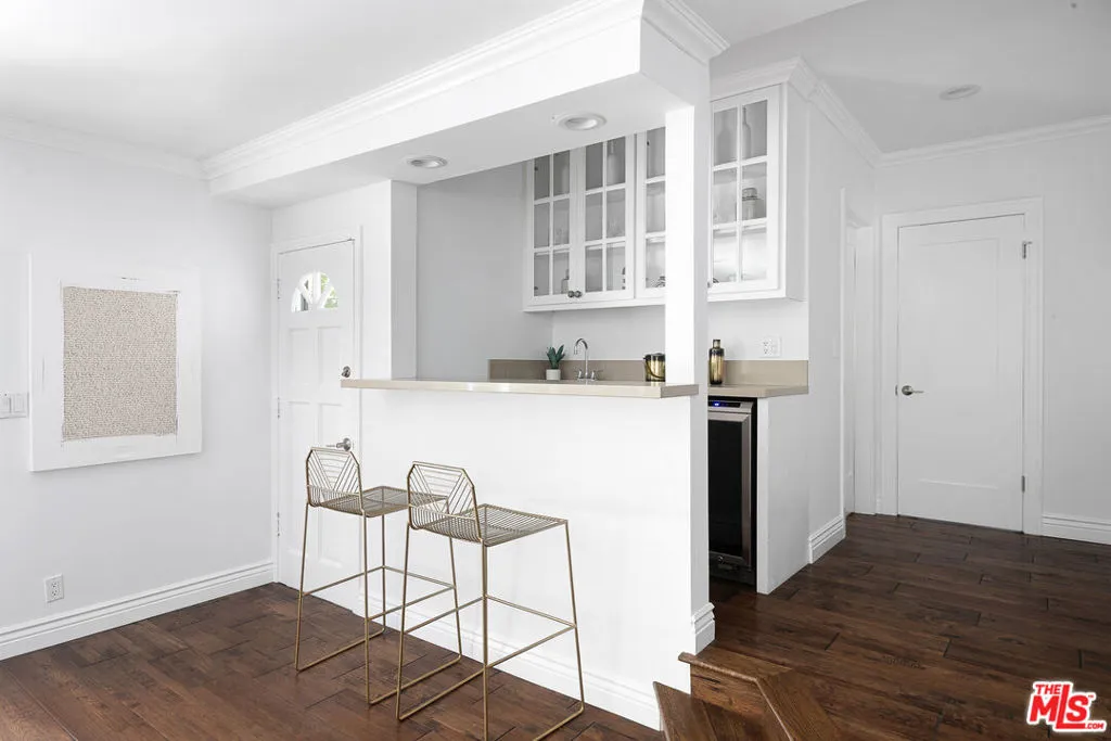 543 N June Street, Los Angeles, California 90004 home-pic-6