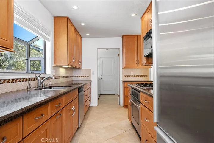 28855 Cedarbluff Drive, Rancho Palos Verdes, California 90275