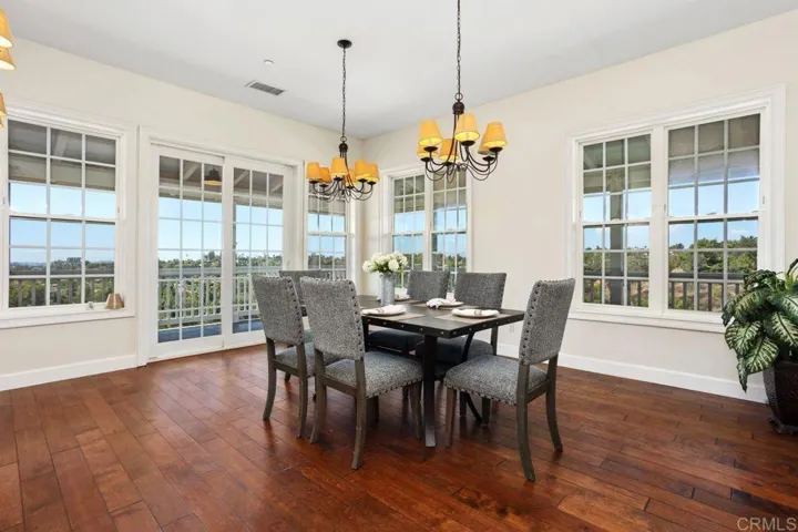 Gorgeous views, wood floors, beautiful lights.