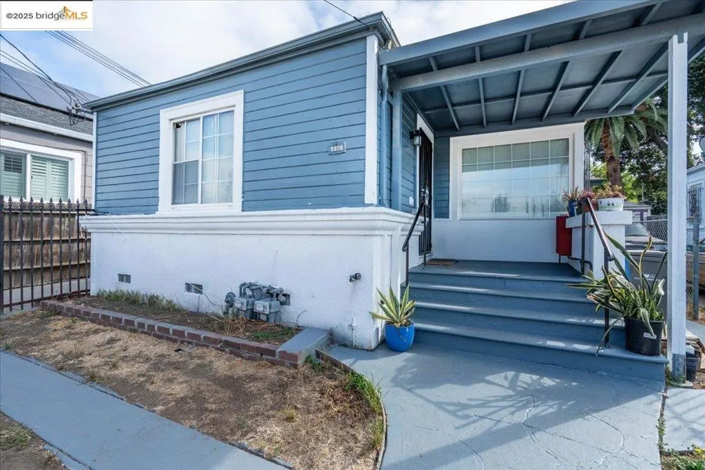 8806 Dowling St, Oakland, California 94605 home-pic-2