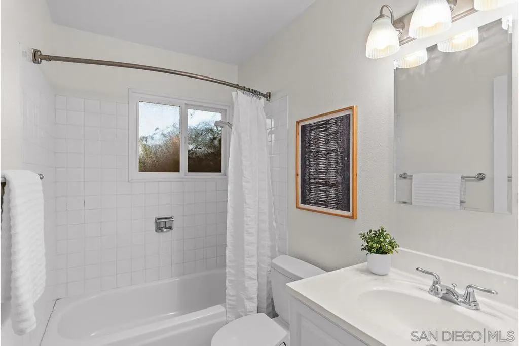 , San Diego, California 92119 home-pic-16