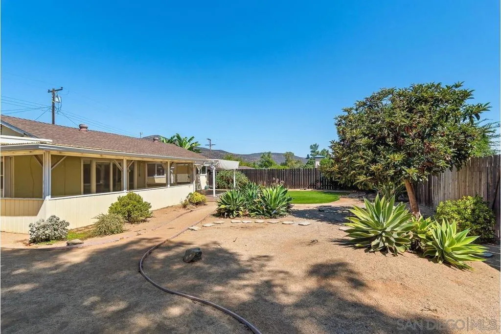 , San Diego, California 92119 home-pic-24
