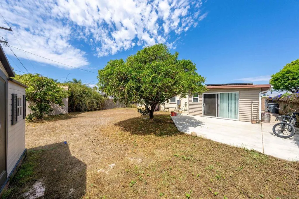 561 Spruce St, Imperial Beach, California 91932 home-pic-1