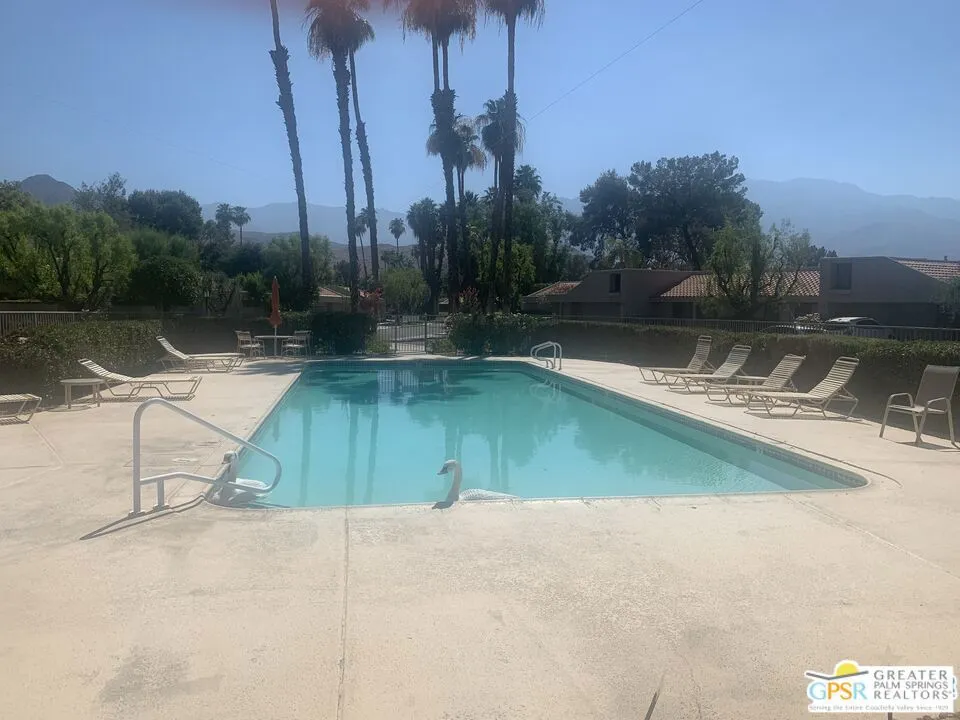 7601 Calle Mazamitla, Palm Springs, California 92264 home-pic-37