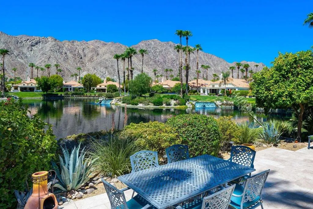 55649 Pinehurst, La Quinta, California 92253 home-pic-2