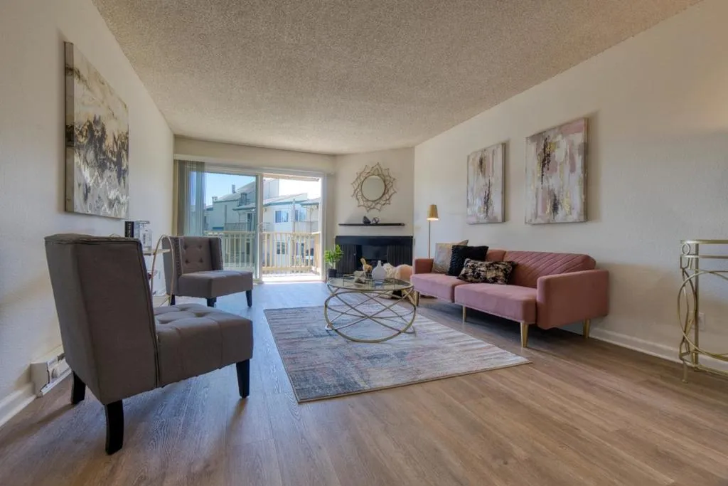 376 Imperial Way 315, Daly City, California 94015 home-pic-9