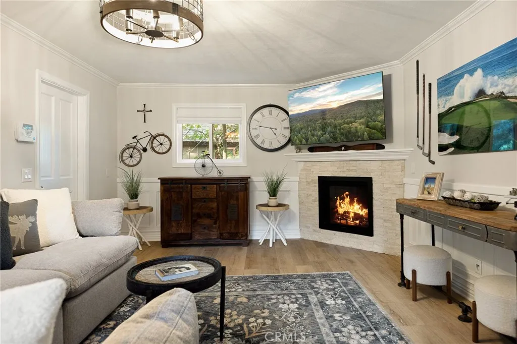157 Brentwood Drive, Lake Arrowhead, California 92352 home-pic-23