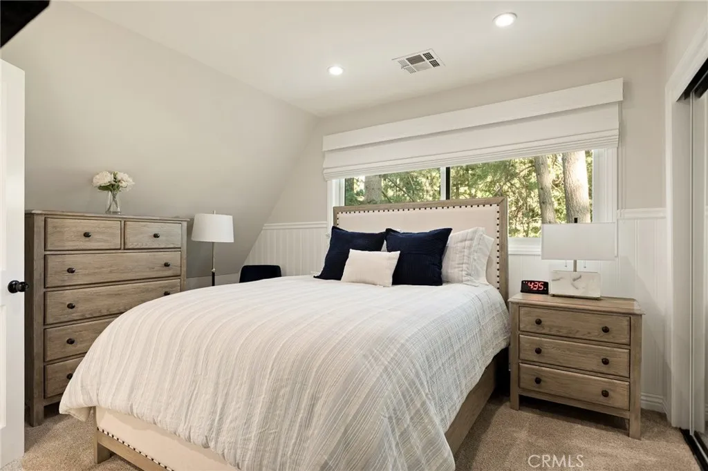 157 Brentwood Drive, Lake Arrowhead, California 92352 home-pic-43