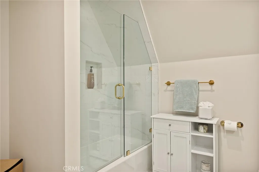 157 Brentwood Drive, Lake Arrowhead, California 92352 home-pic-35