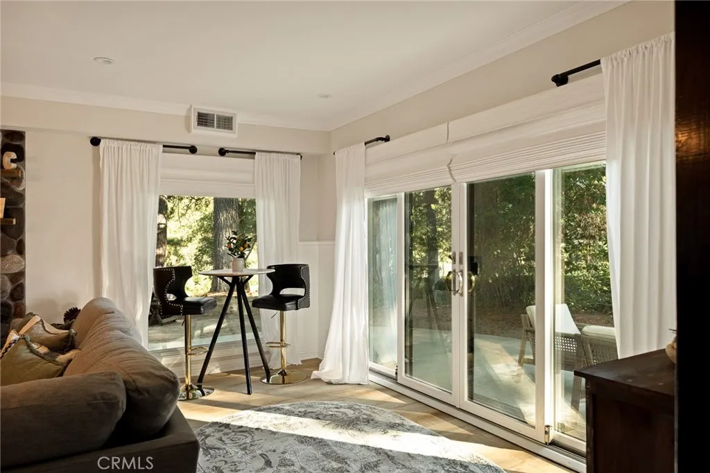 157 Brentwood Drive, Lake Arrowhead, California 92352 home-pic-18