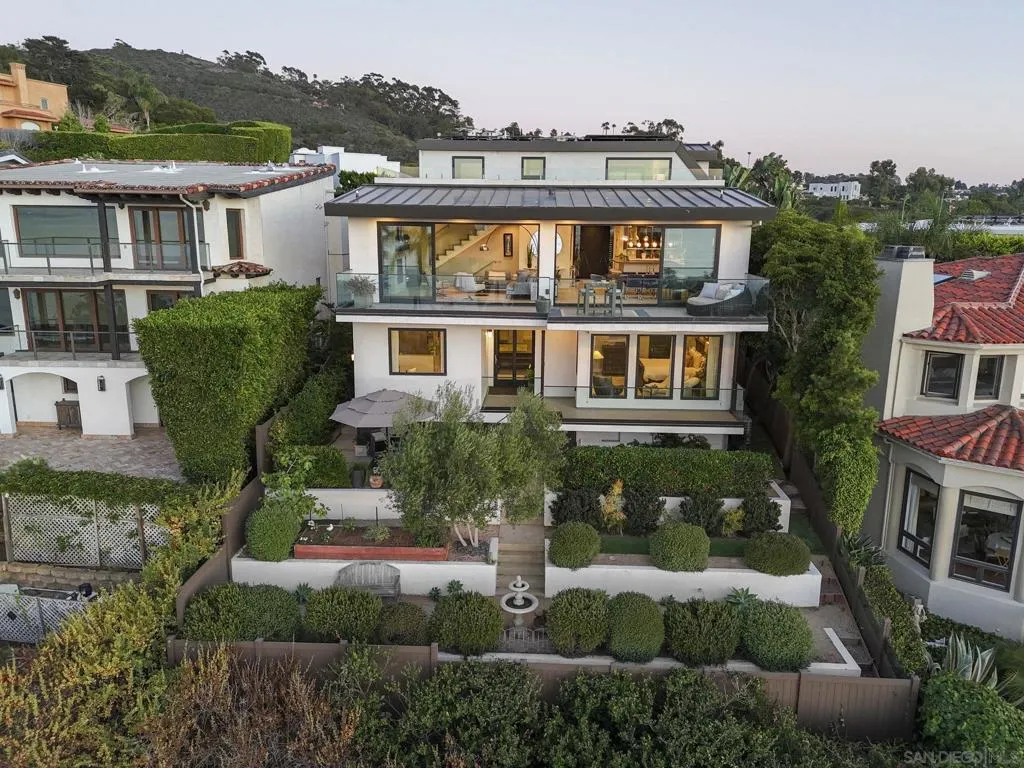 1586 Crespo Dr, La Jolla, California 92037 home-pic-34