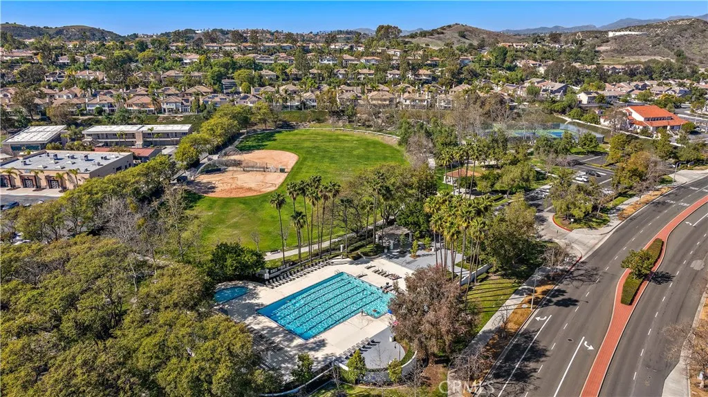 43 El Prisma, Rancho Santa Margarita, California 92688 home-pic-33