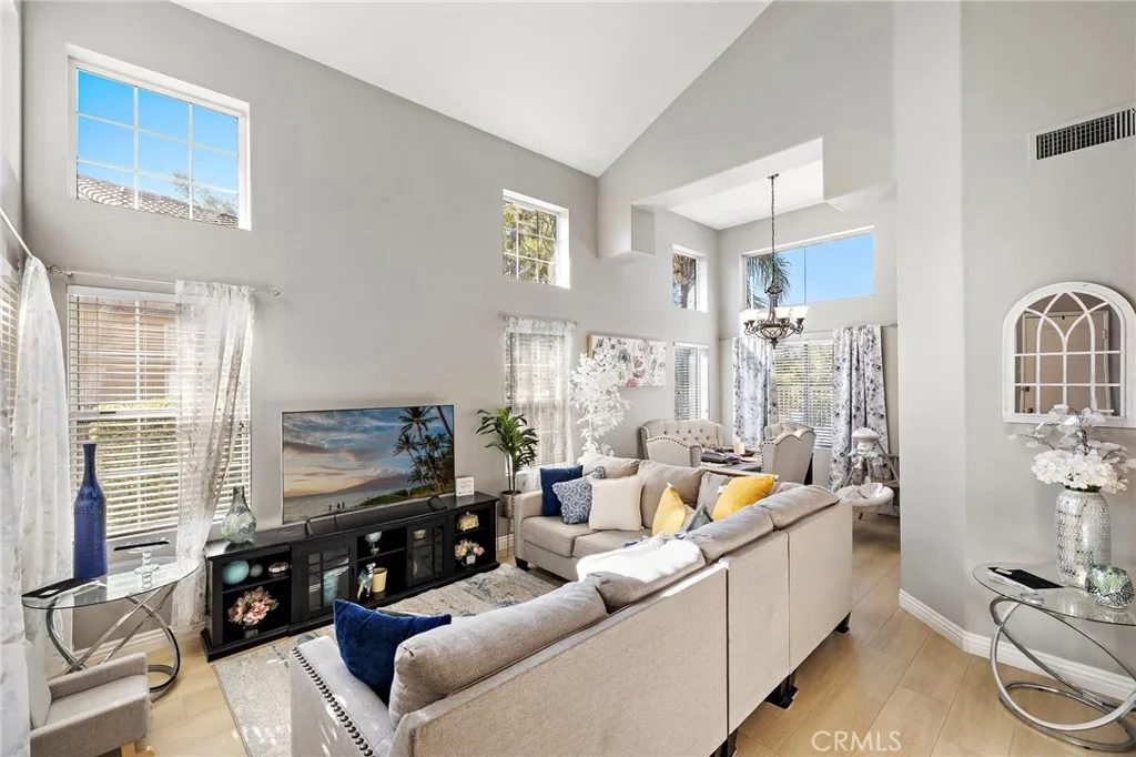 43 El Prisma, Rancho Santa Margarita, California 92688 home-pic-5