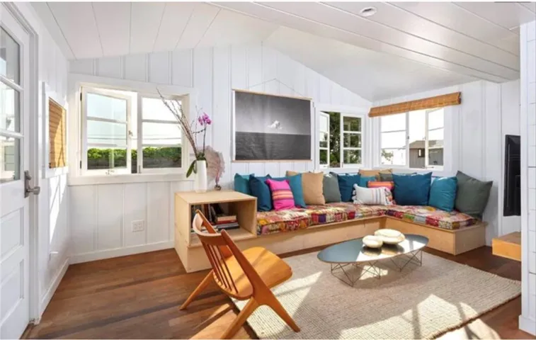 255 Center Street, Laguna Beach, California 92651
