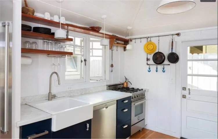 255 Center Street, Laguna Beach, California 92651