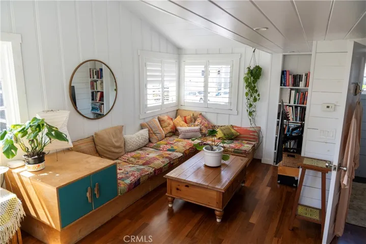 255 Center Street, Laguna Beach, California 92651