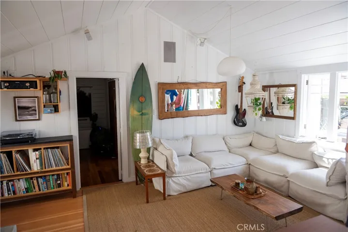255 Center Street, Laguna Beach, California 92651