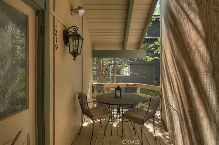 1219 Klondike Drive, Lake Arrowhead, California 92352