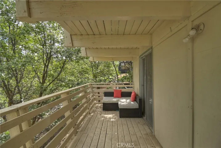1219 Klondike Drive, Lake Arrowhead, California 92352