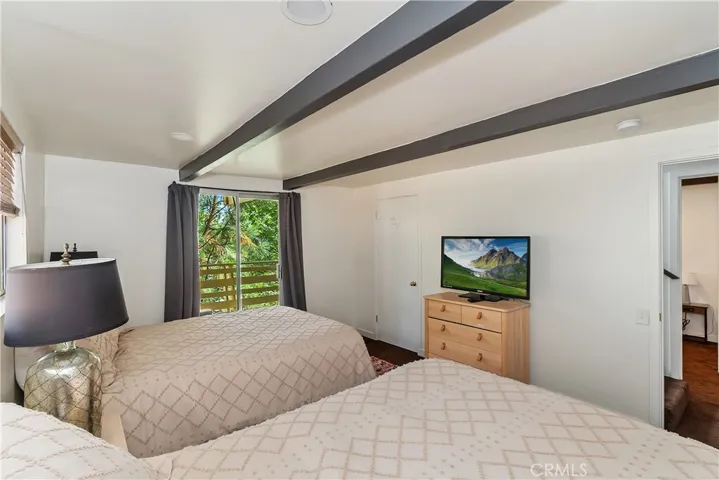 1219 Klondike Drive, Lake Arrowhead, California 92352